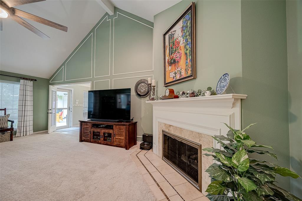 15218 Greenleaf Lane