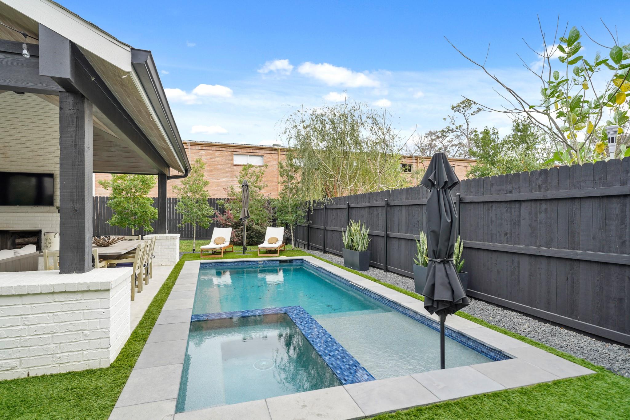 2812 Old Pecan Grove Lane