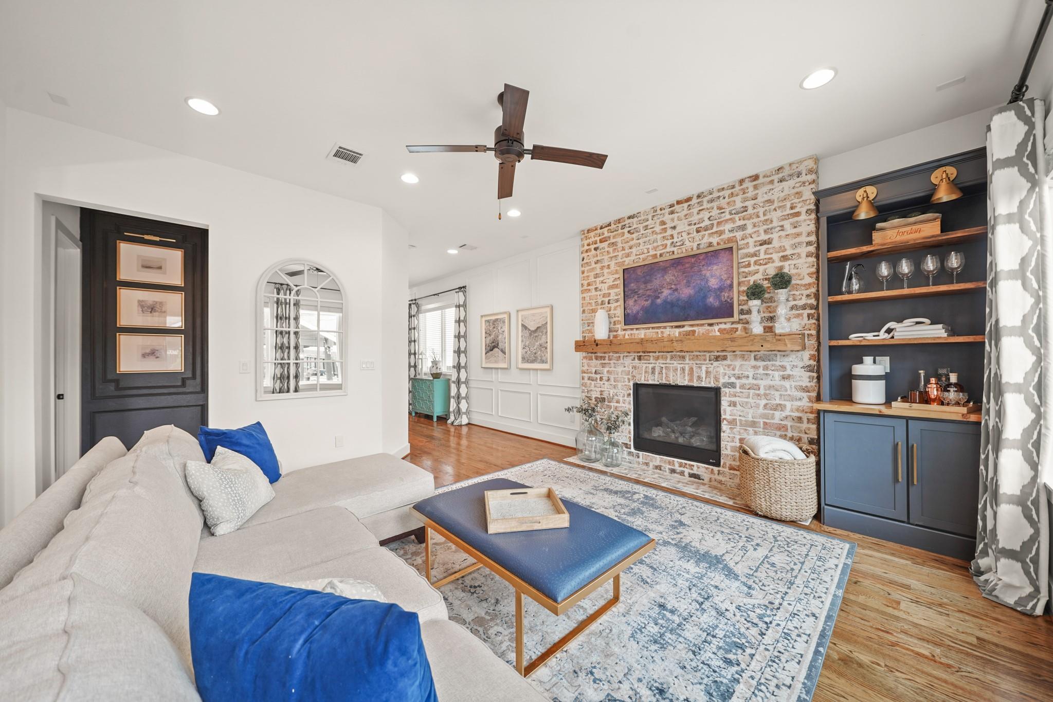 2812 Old Pecan Grove Lane