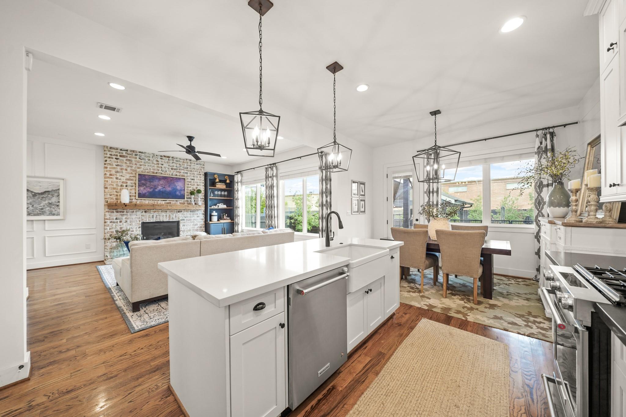 2812 Old Pecan Grove Lane