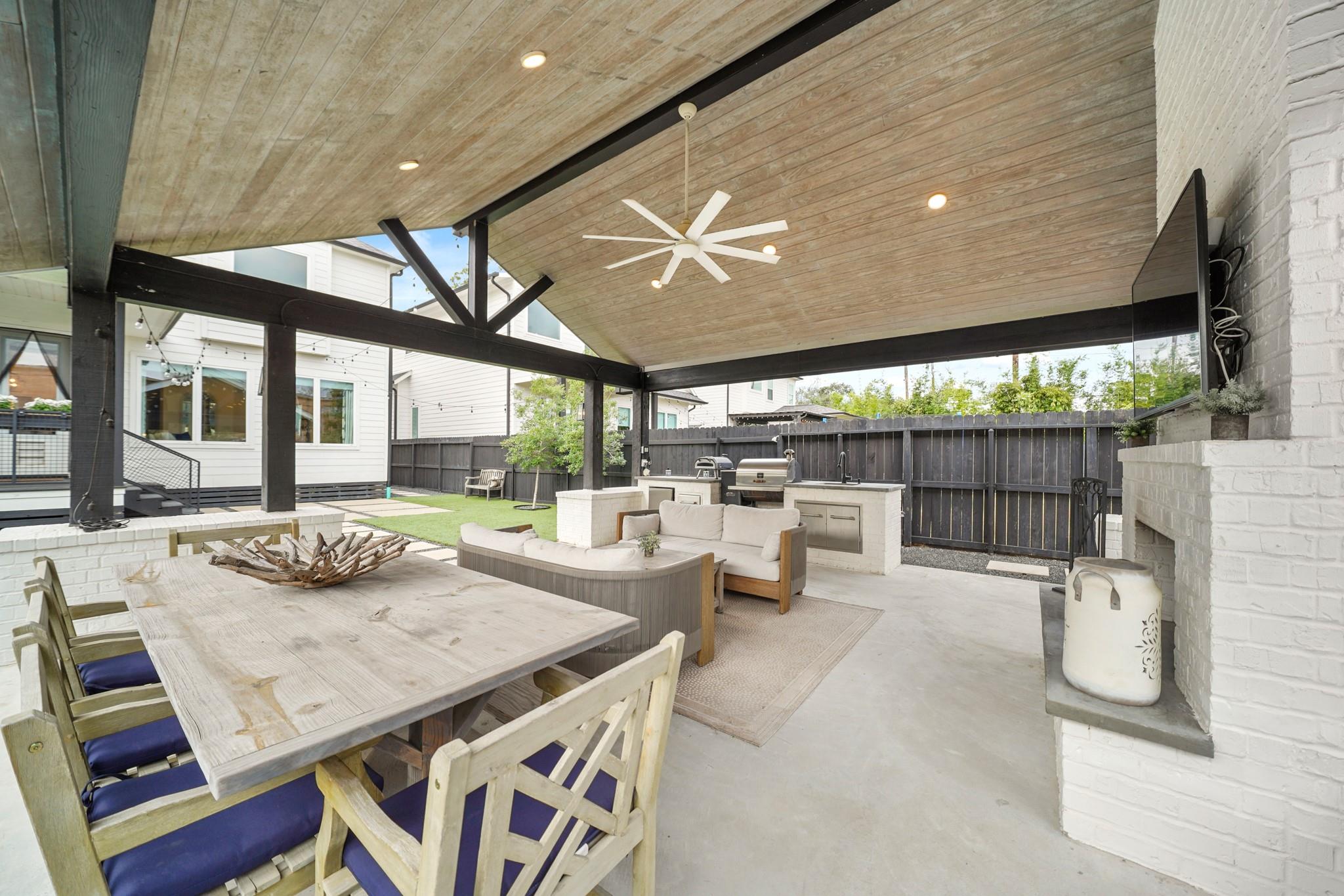 2812 Old Pecan Grove Lane