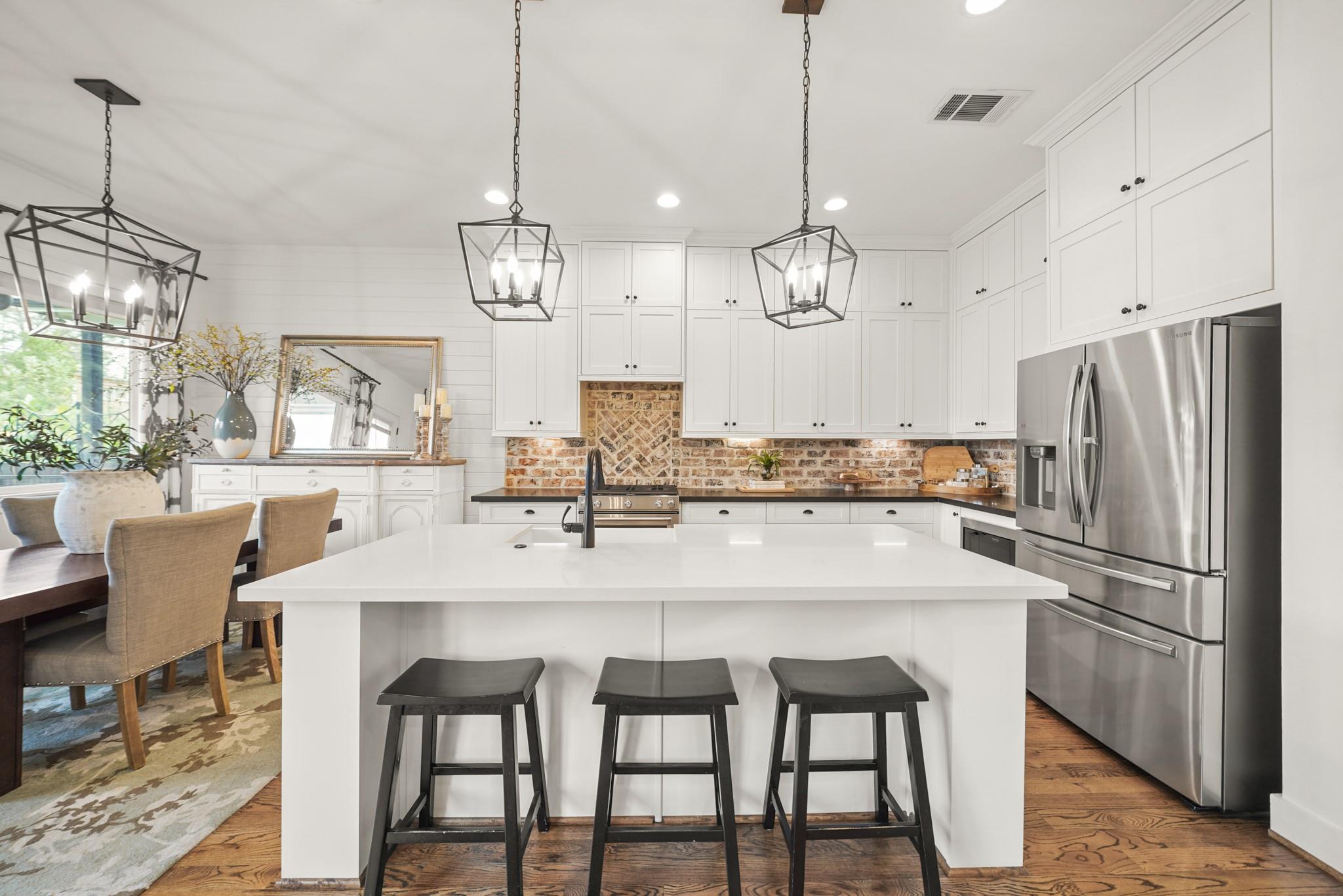 2812 Old Pecan Grove Lane