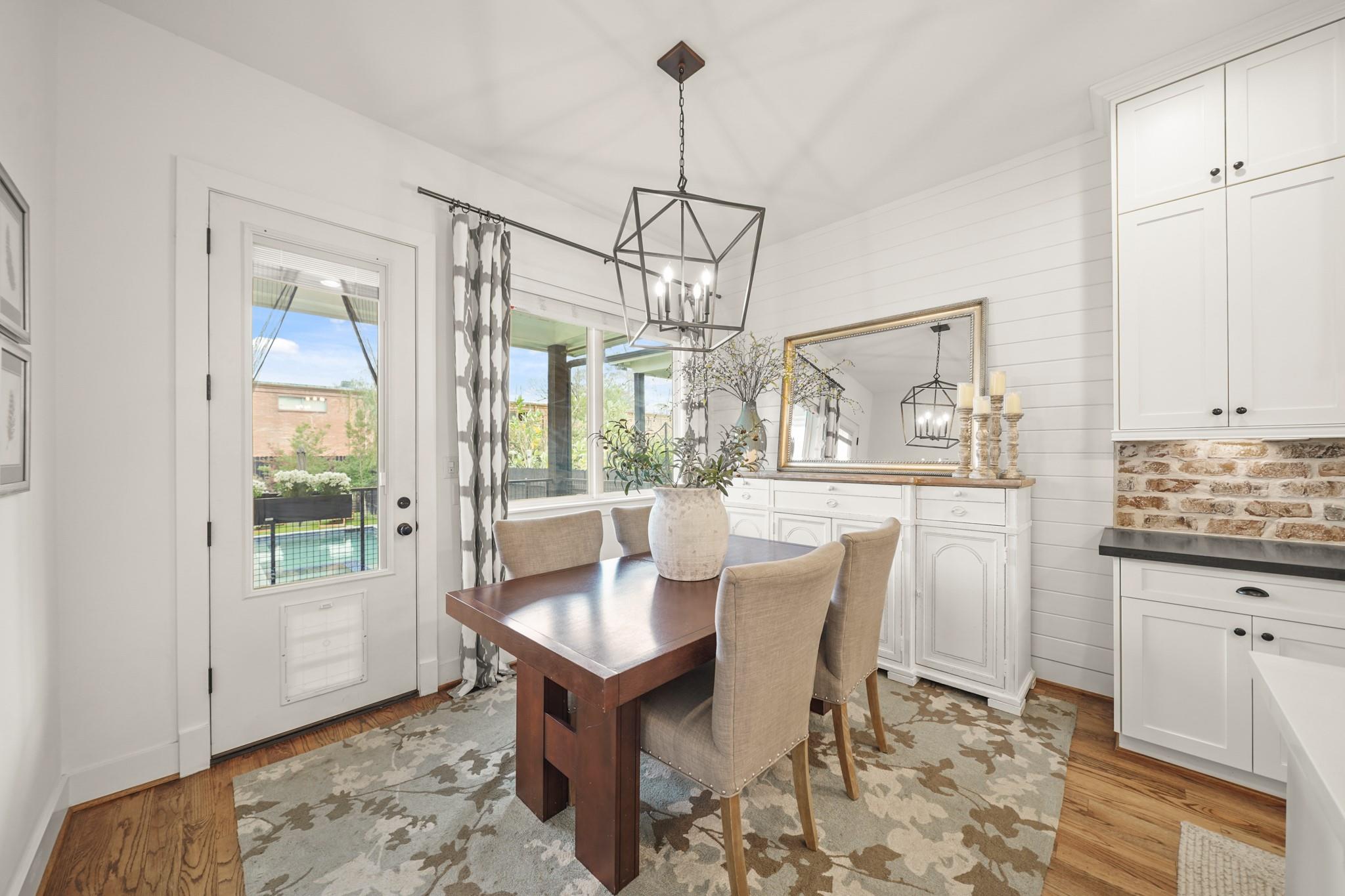 2812 Old Pecan Grove Lane