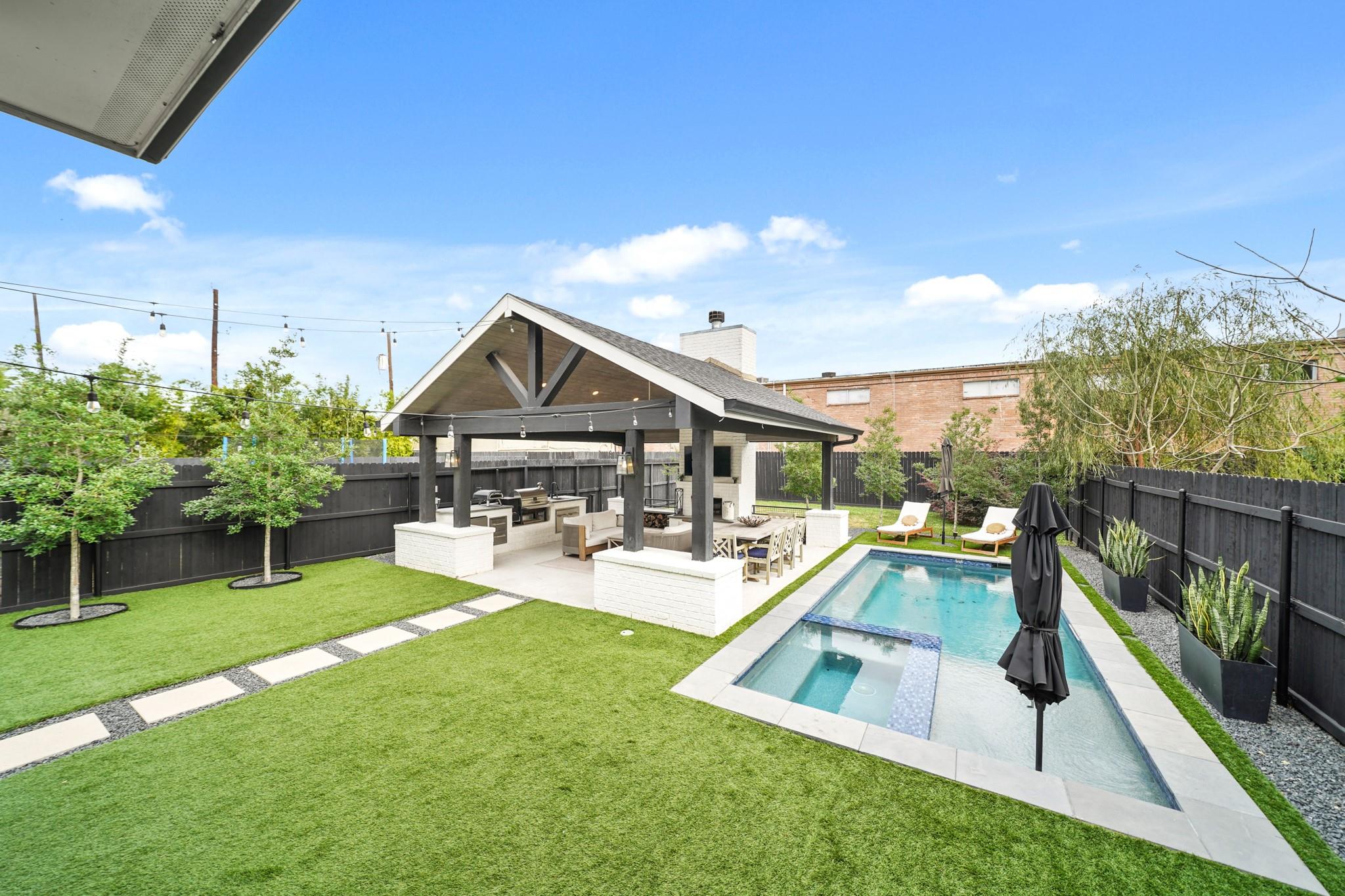 2812 Old Pecan Grove Lane