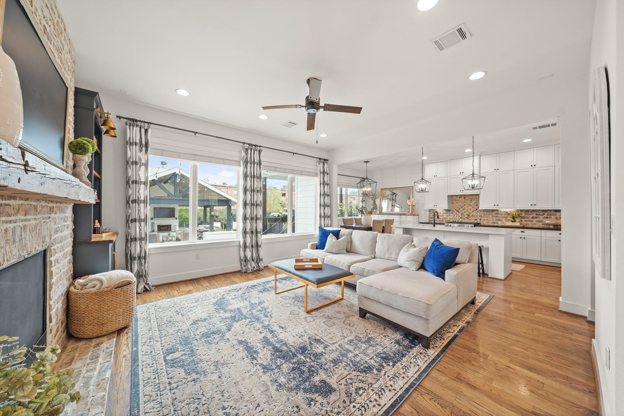 2812 Old Pecan Grove Lane