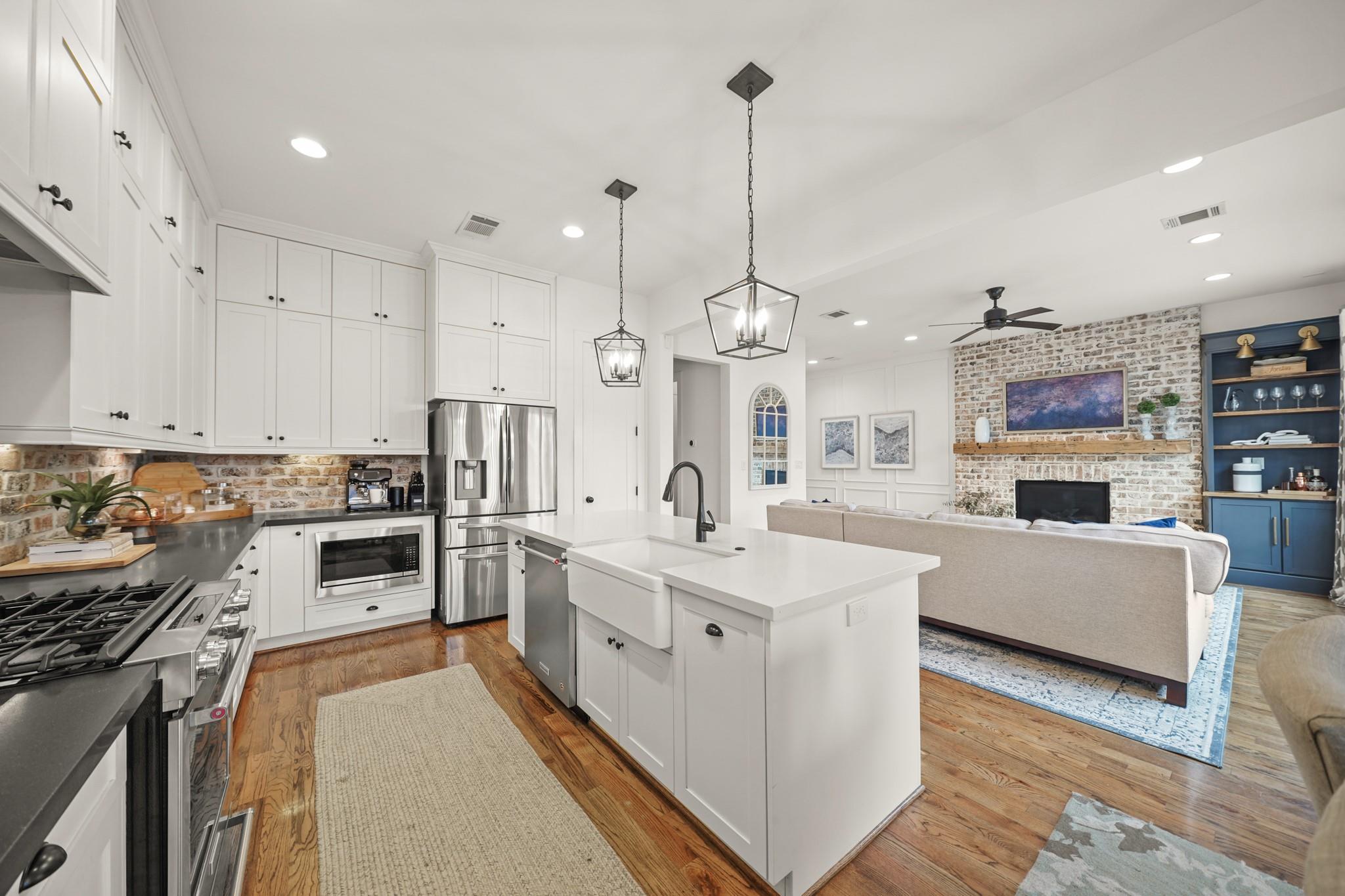 2812 Old Pecan Grove Lane