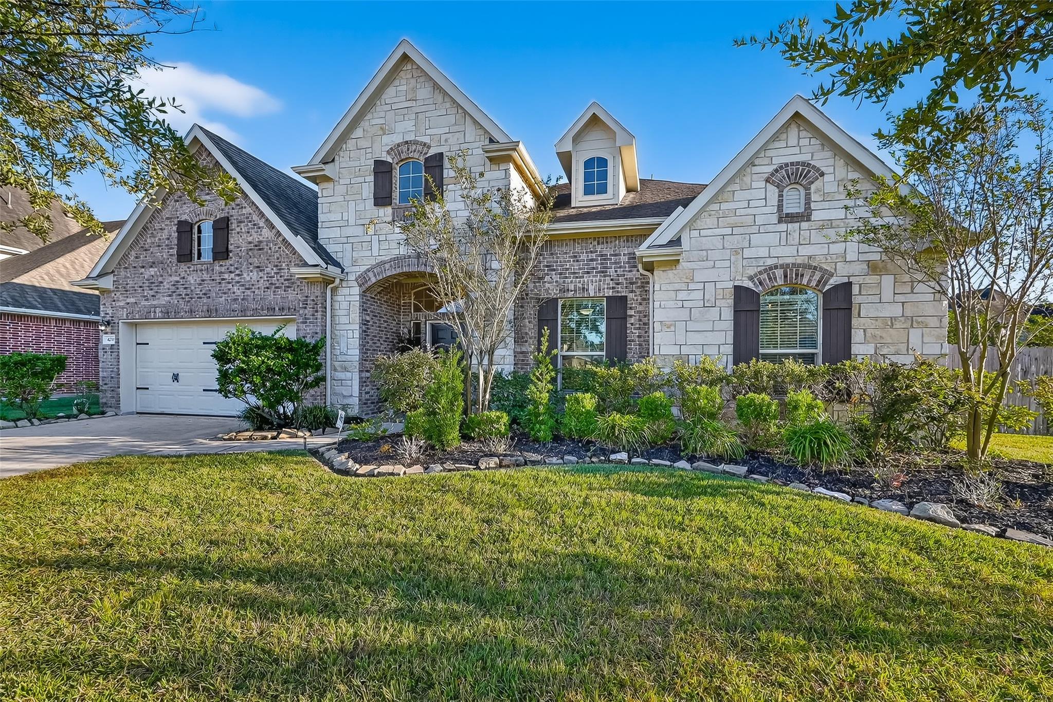 4219 Sycamore Point
