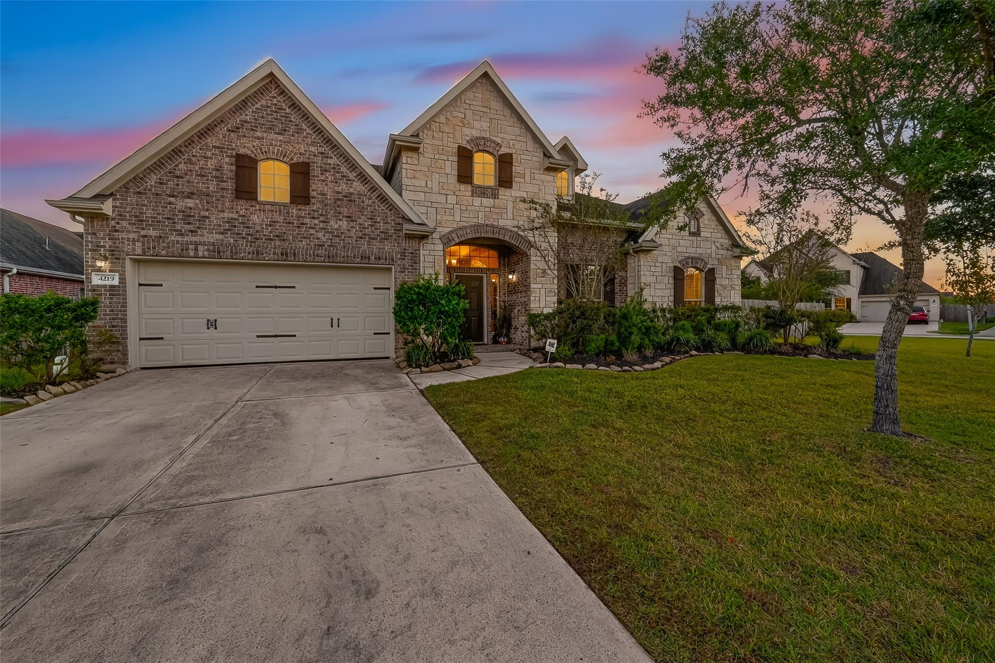 4219 Sycamore Point