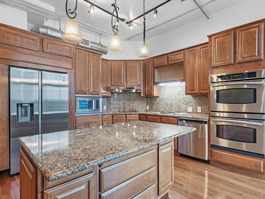 1616 Fountain View # 409
