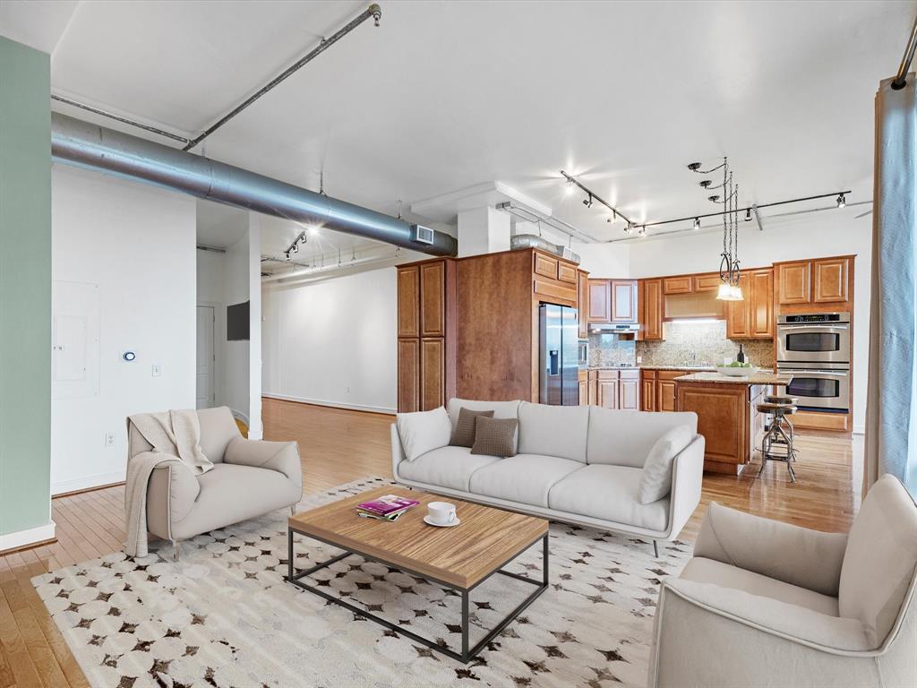 1616 Fountain View # 409