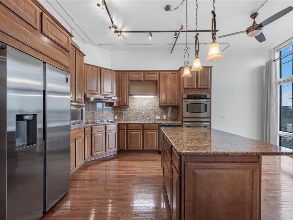 1616 Fountain View # 409