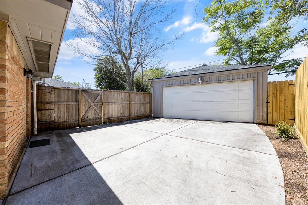 11430 Endicott Lane