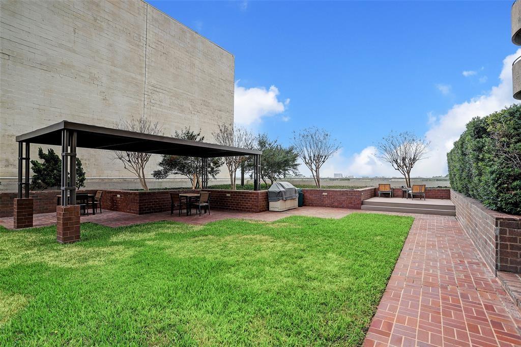 5000 Montrose Boulevard # 13G