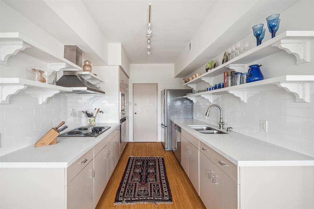 5000 Montrose Boulevard # 13G