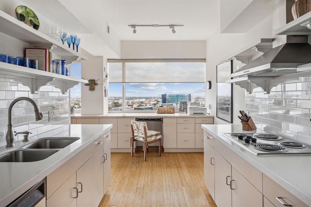 5000 Montrose Boulevard # 13G