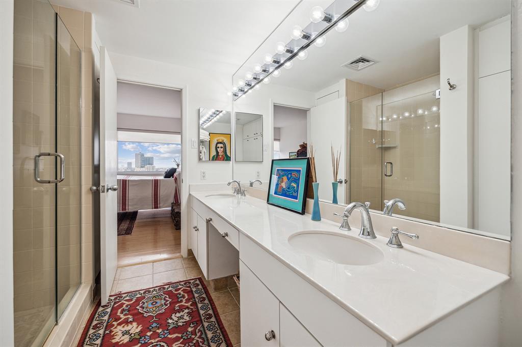 5000 Montrose Boulevard # 13G