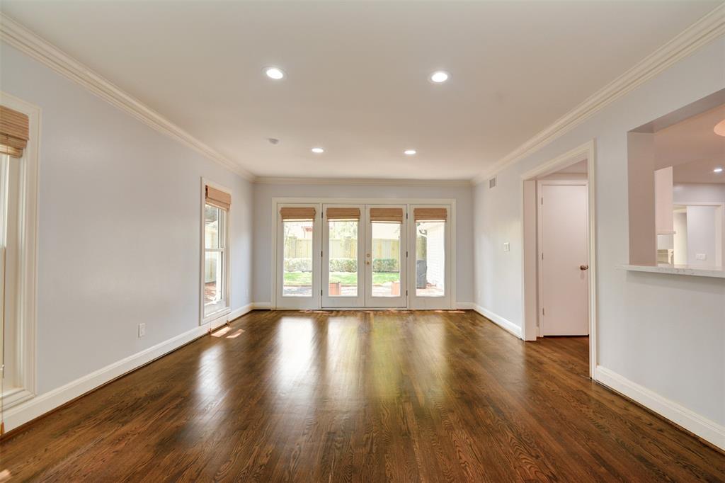 3245 Locke Lane