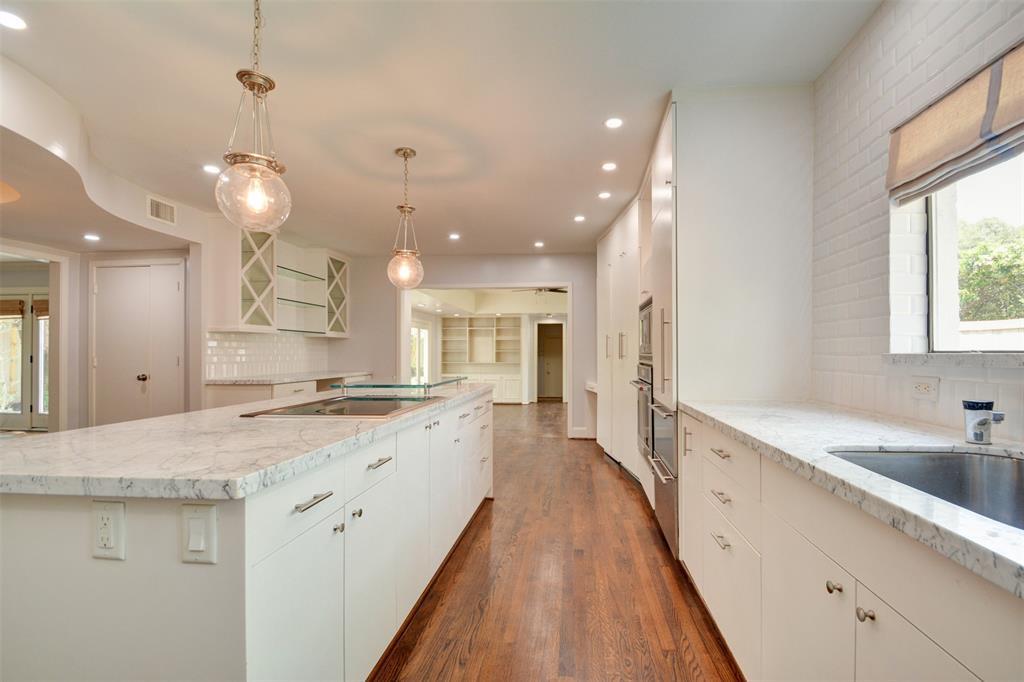 3245 Locke Lane