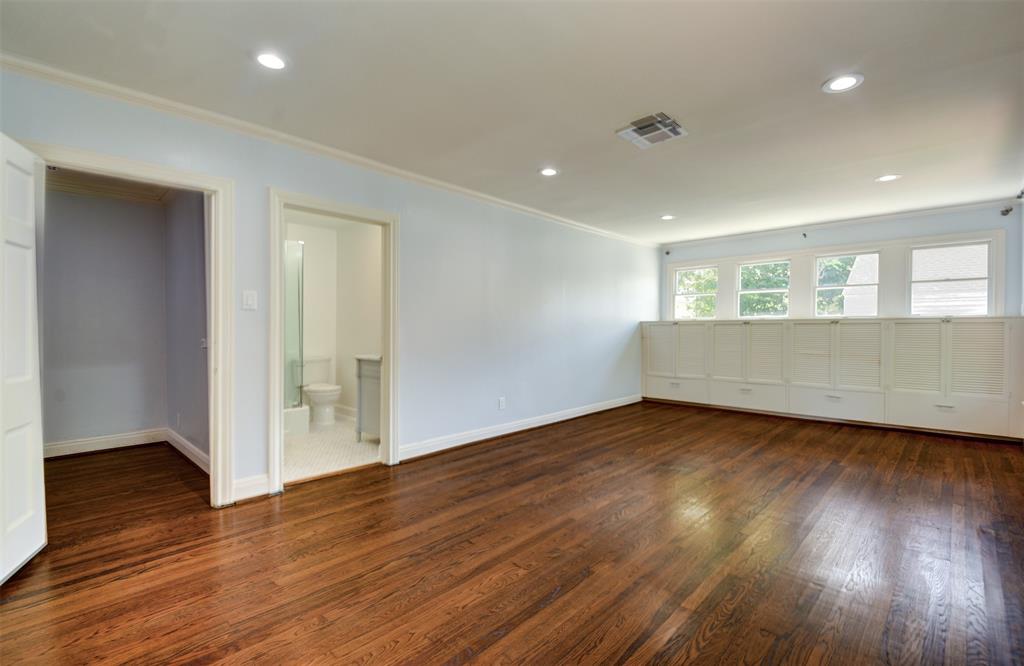 3245 Locke Lane