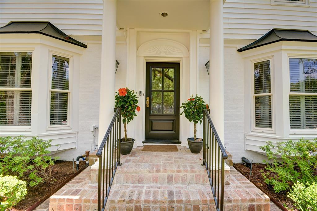 3245 Locke Lane