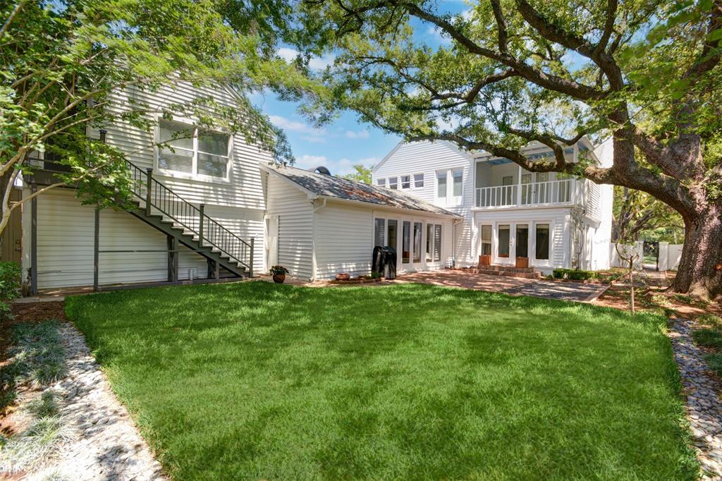 3245 Locke Lane