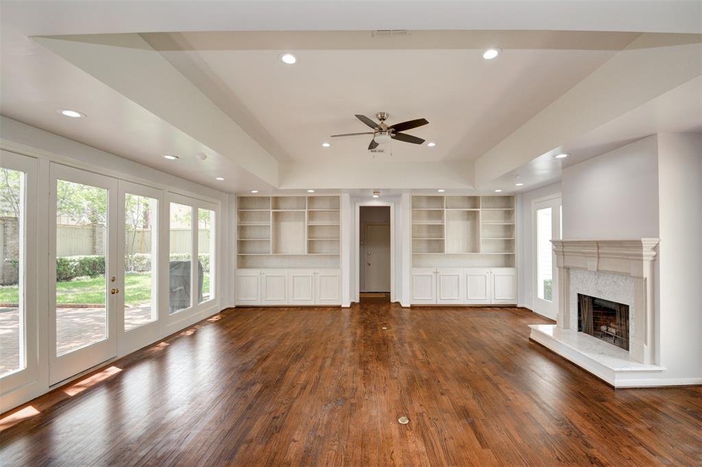 3245 Locke Lane