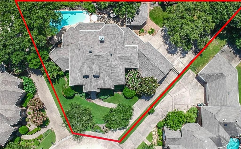 44 Champions Bend Circle
