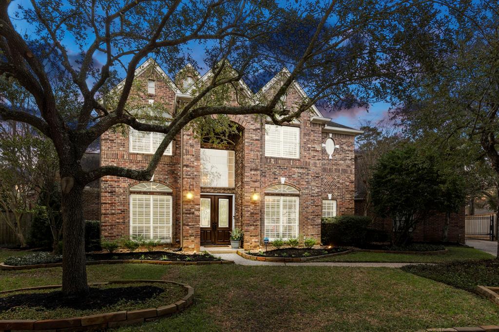 44 Champions Bend Circle