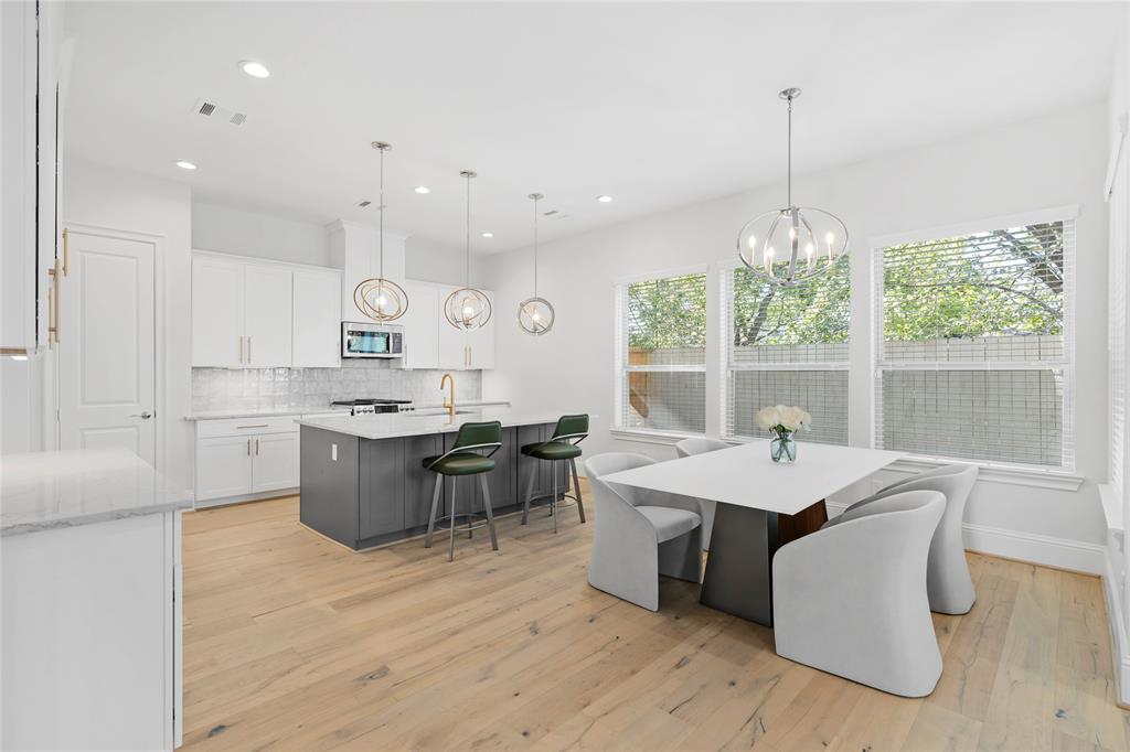 2215 W Fall Run Park Drive