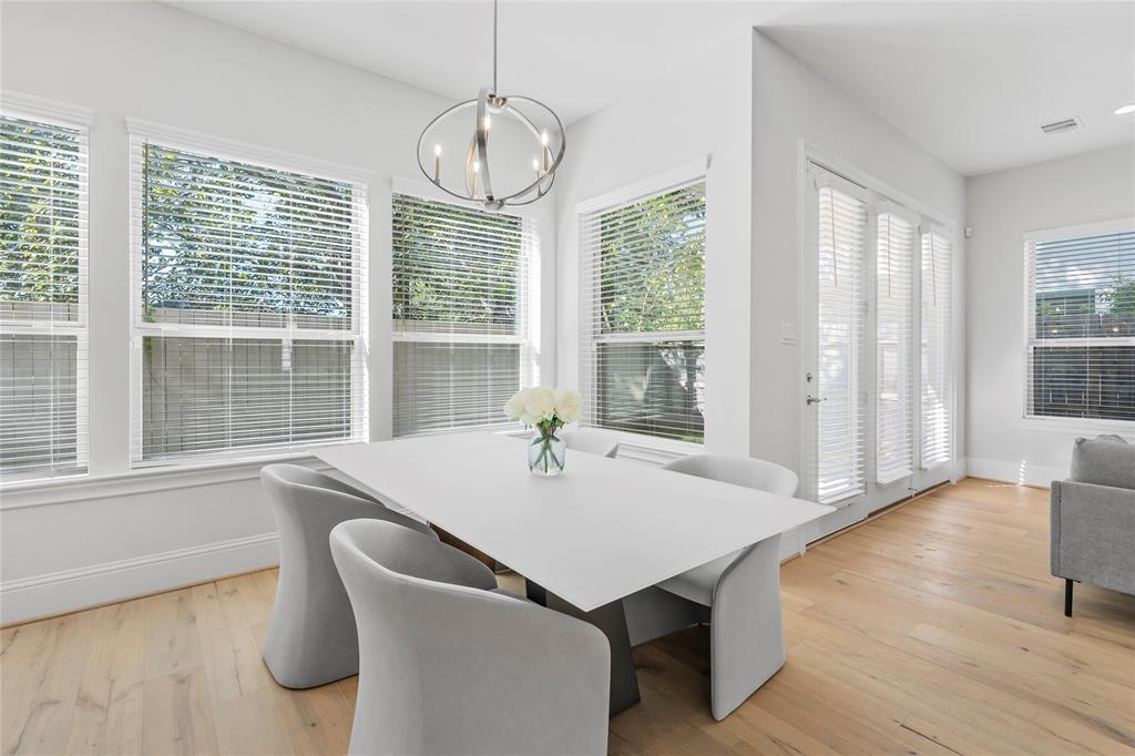 2215 W Fall Run Park Drive