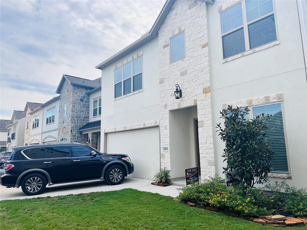 2215 W Fall Run Park Drive