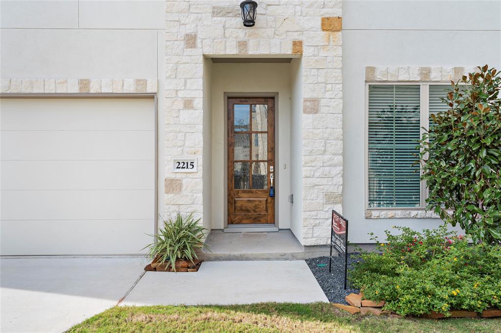 2215 W Fall Run Park Drive