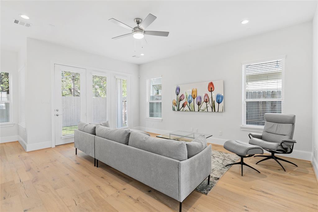 2215 W Fall Run Park Drive
