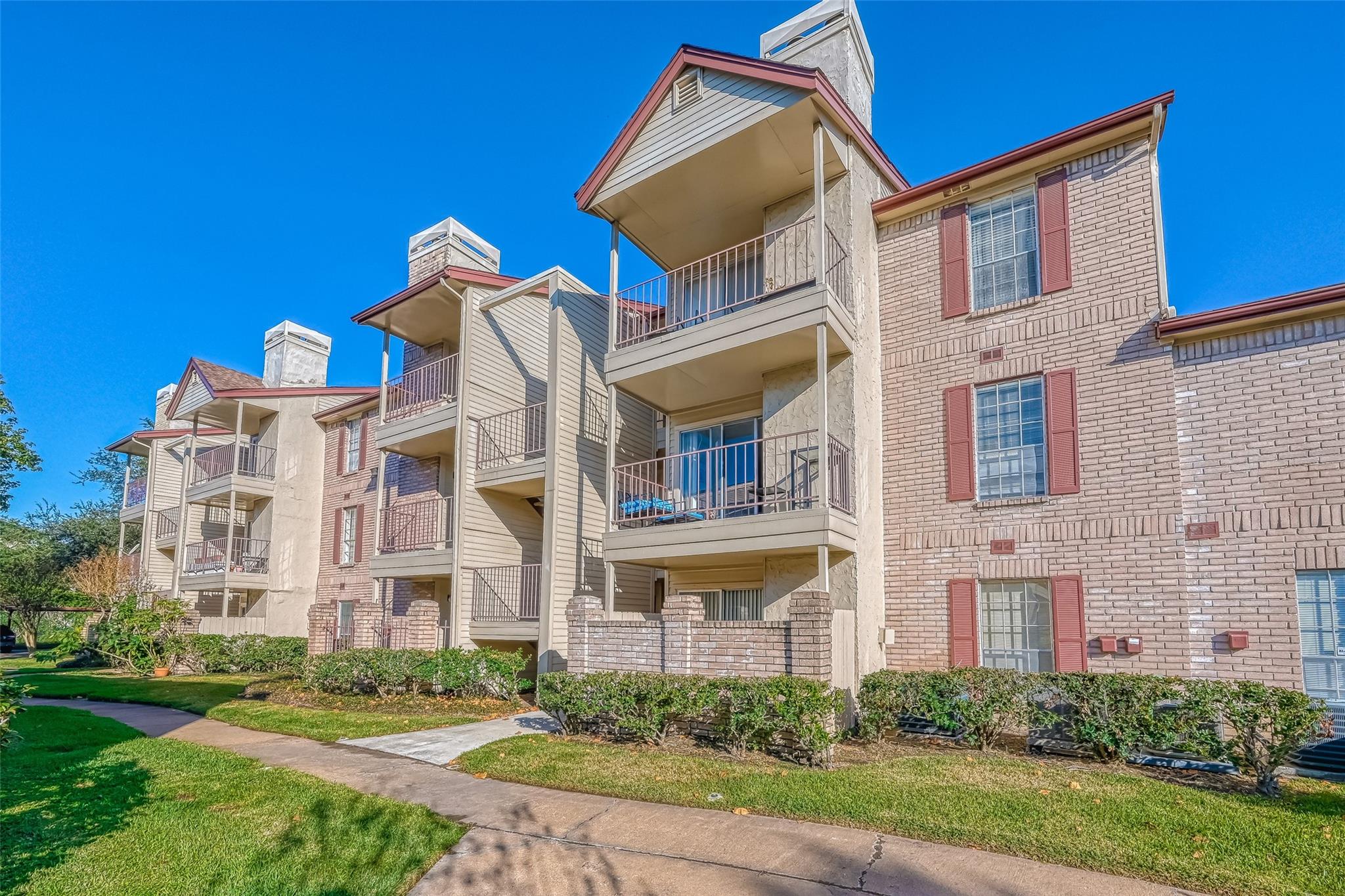2120 El Paseo Street # 2407