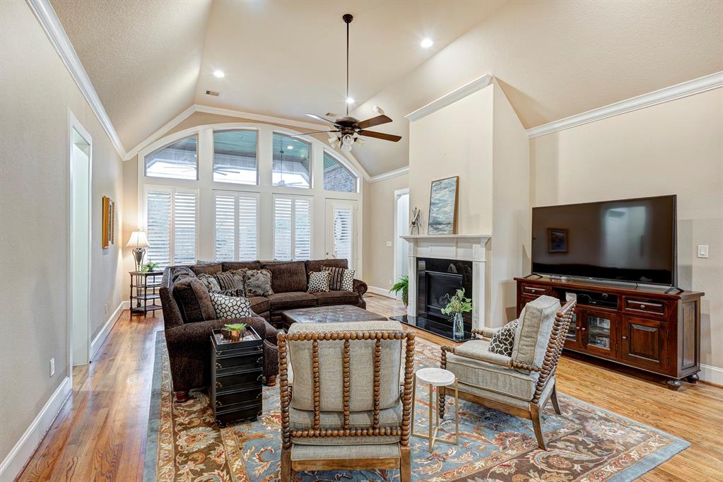 1729 Viking Drive