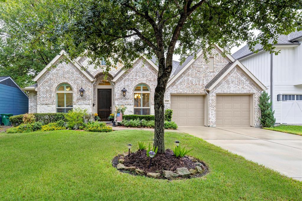 1729 Viking Drive