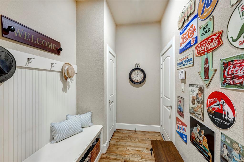 1729 Viking Drive