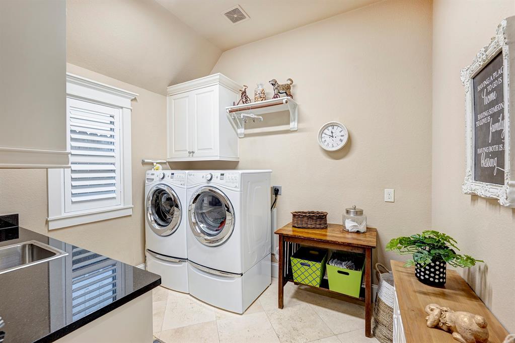 1729 Viking Drive