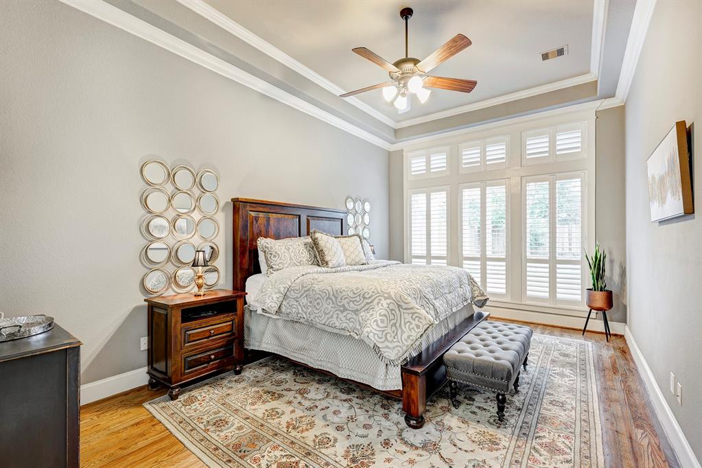 1729 Viking Drive