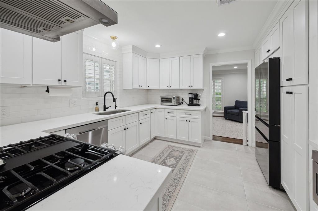 10043 Overbrook Lane