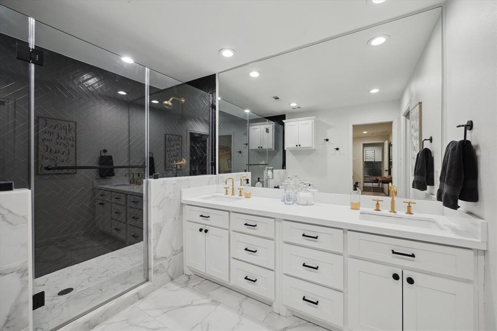 10043 Overbrook Lane