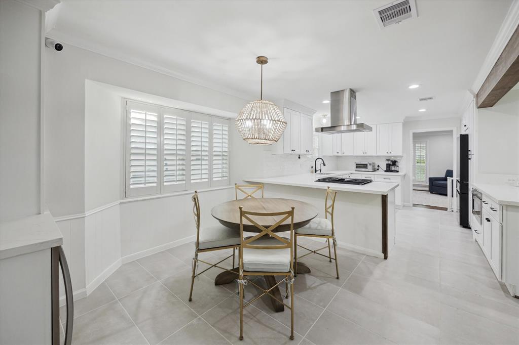 10043 Overbrook Lane