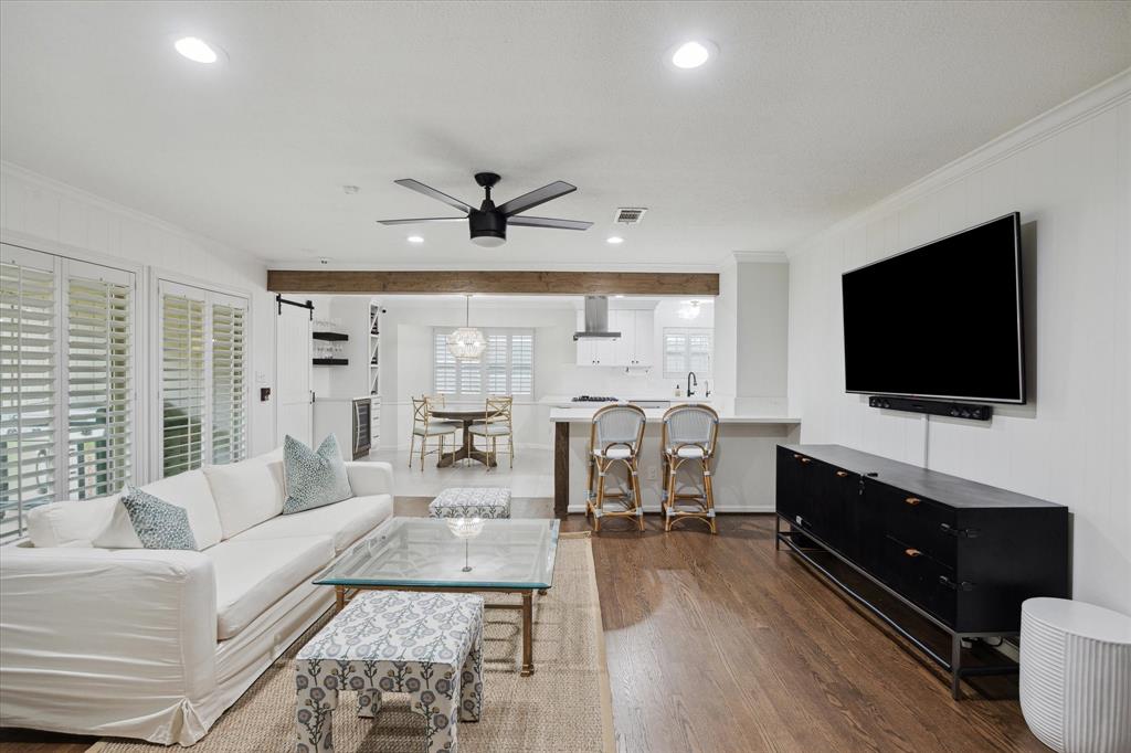 10043 Overbrook Lane