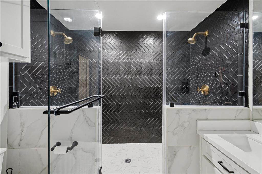 10043 Overbrook Lane