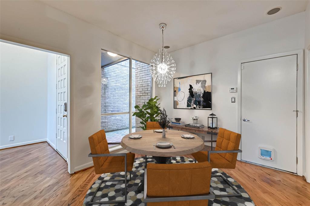 1551 Cortlandt Street