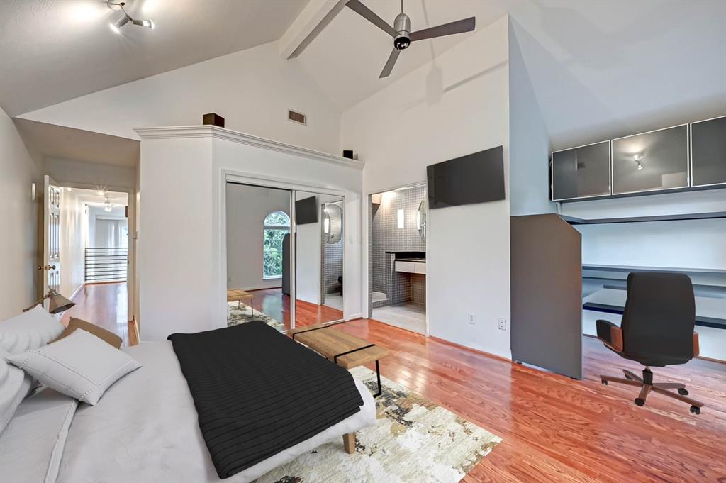 1551 Cortlandt Street