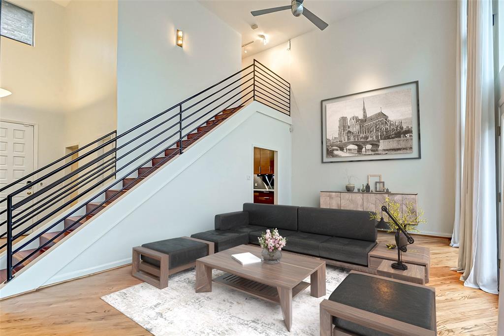 1551 Cortlandt Street