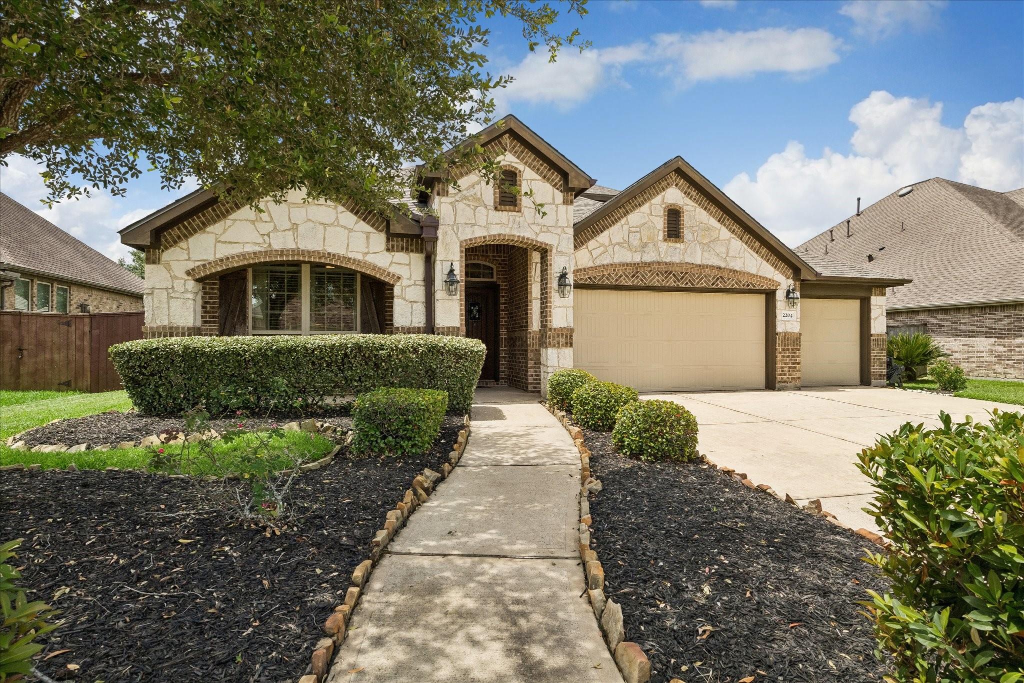 2204 Meadow Wind Drive