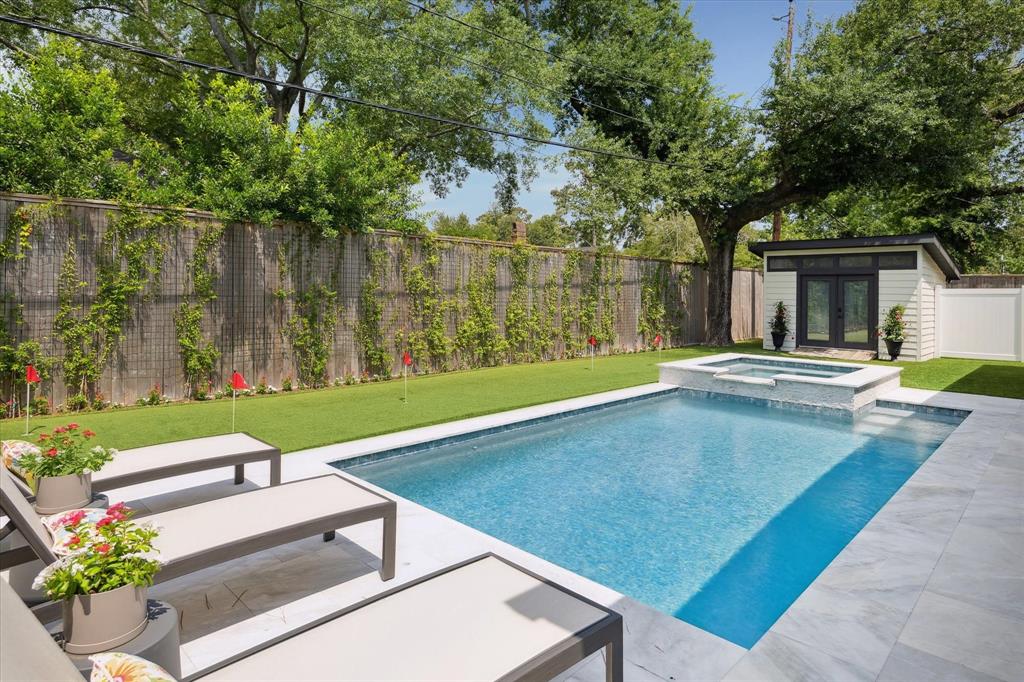 1505 Pine Chase Drive