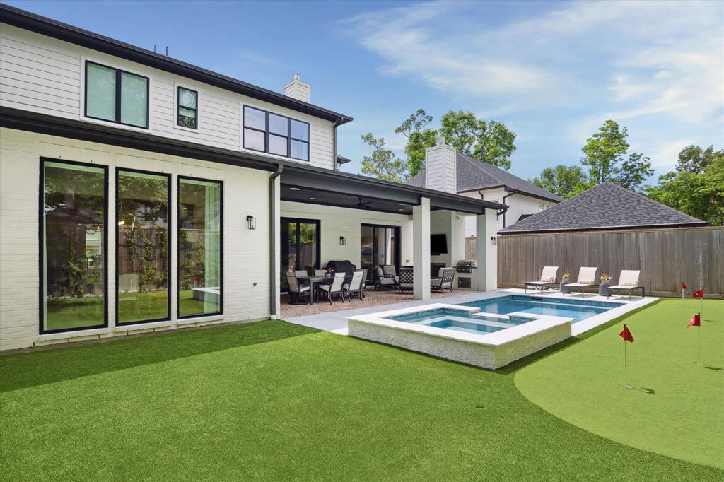 1505 Pine Chase Drive